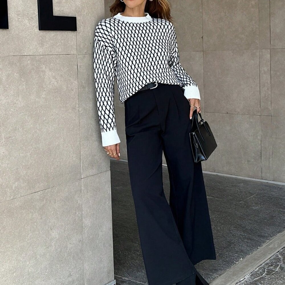 Black And White Casual Women's Geometric Pattern Pullover Sweater - Picture 2 of 8